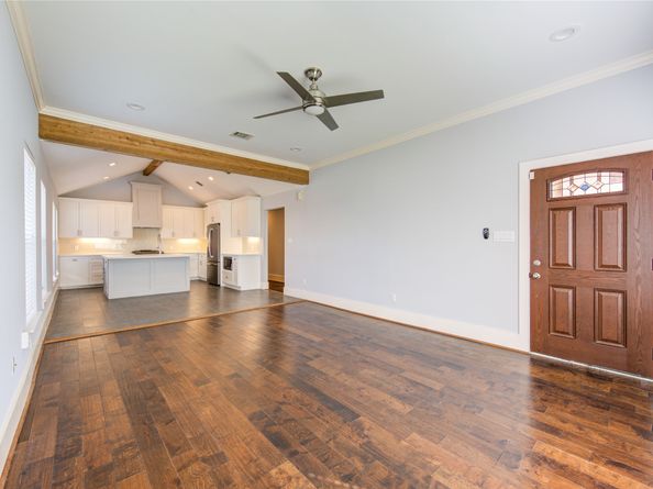 2401 Eagle Street, Houston TX 77004