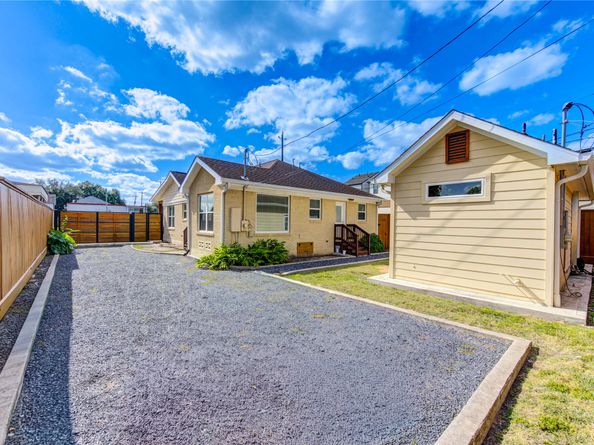 2401 Eagle Street, Houston TX 77004