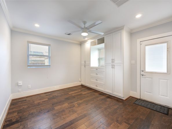 2401 Eagle Street, Houston TX 77004