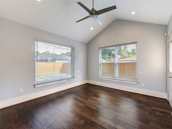 2401 Eagle Street, Houston TX 77004