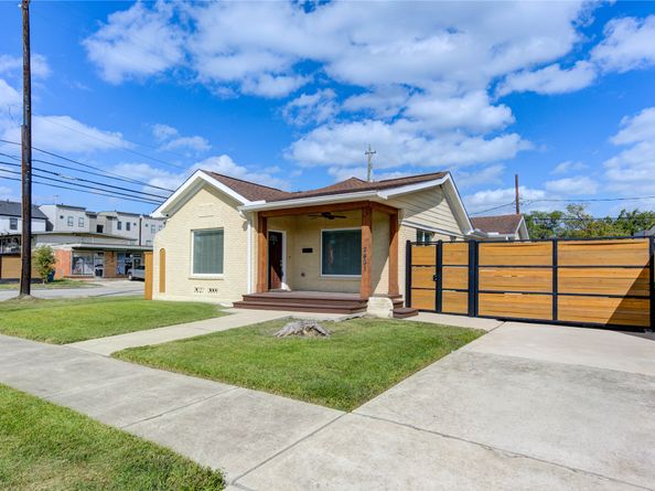 2401 Eagle Street, Houston TX 77004