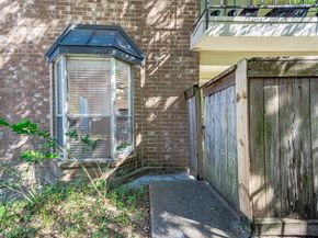 3900 Woodchase Dr Drive 137, Houston TX 77042