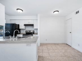 3900 Woodchase Dr Drive 137, Houston TX 77042