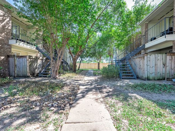 3900 Woodchase Dr Drive 137, Houston TX 77042