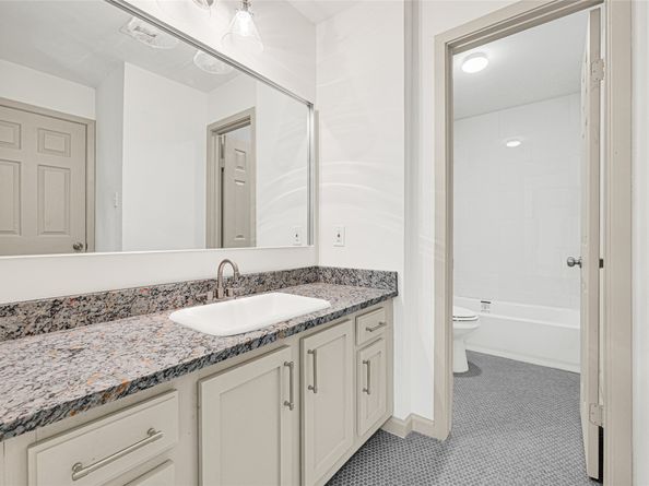 7 S Cypress Pine Drive, Spring TX 77381