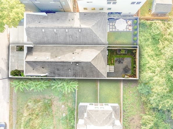 2210 Berry Street, Houston TX 77004