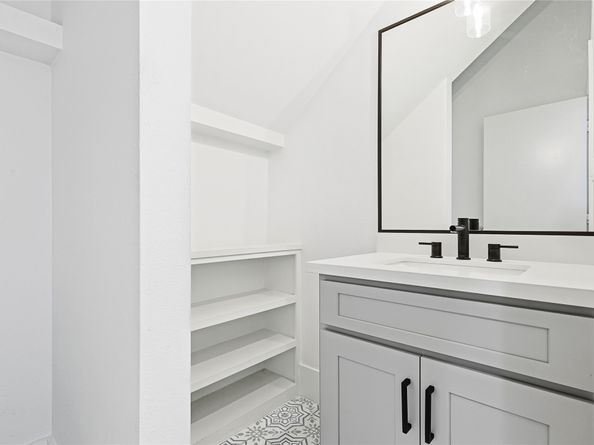 2210 Berry Street, Houston TX 77004