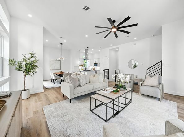 1913 Hoskins Drive I, Houston TX 77080