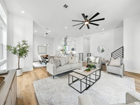 1913 Hoskins Drive I, Houston TX 77080