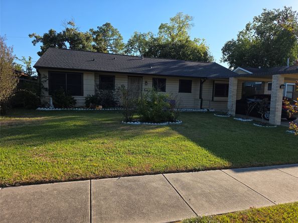 1330 Elton Street, Houston TX 77034