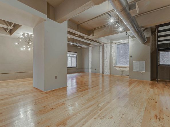 711 Main Street 505, Houston TX 77002