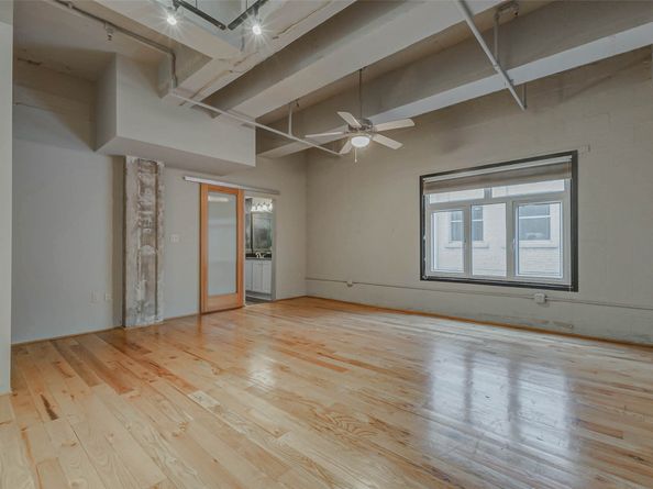 711 Main Street 505, Houston TX 77002