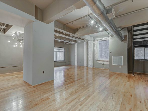 711 Main Street 505, Houston TX 77002