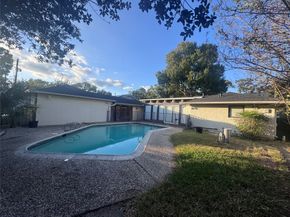 5623 Dumfries Drive, Houston TX 77096