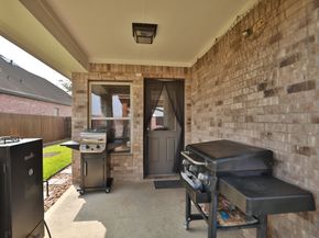 8222 Groveland Hills Drive, Cypress TX 77433