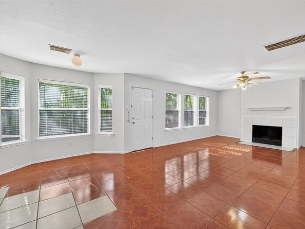 8366 Golf Green Circle, Houston TX 77036