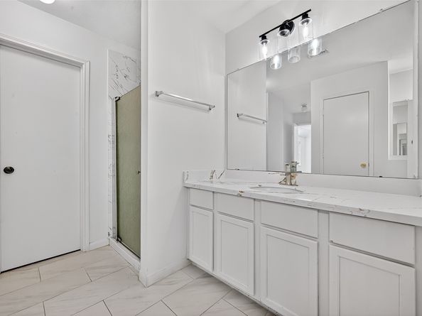 8366 Golf Green Circle, Houston TX 77036