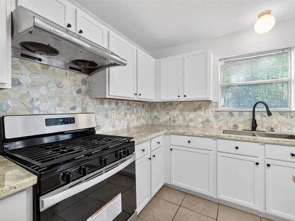 8366 Golf Green Circle, Houston TX 77036