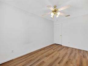 8366 Golf Green Circle, Houston TX 77036