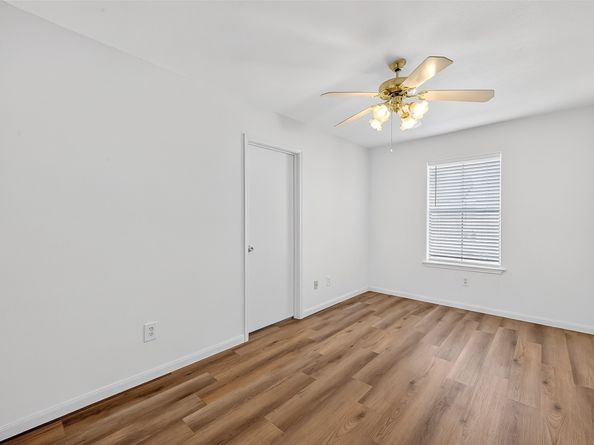 8366 Golf Green Circle, Houston TX 77036