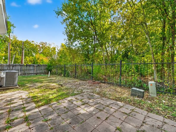 8366 Golf Green Circle, Houston TX 77036