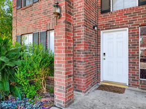 8366 Golf Green Circle, Houston TX 77036