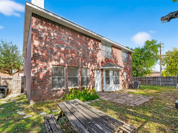 8366 Golf Green Circle, Houston TX 77036