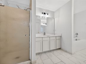 8366 Golf Green Circle, Houston TX 77036