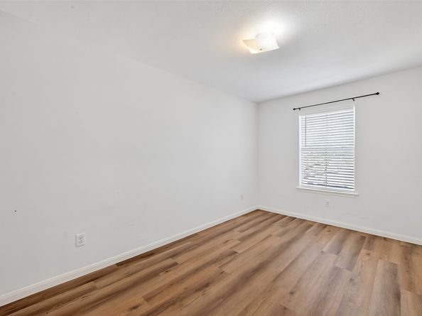 8366 Golf Green Circle, Houston TX 77036