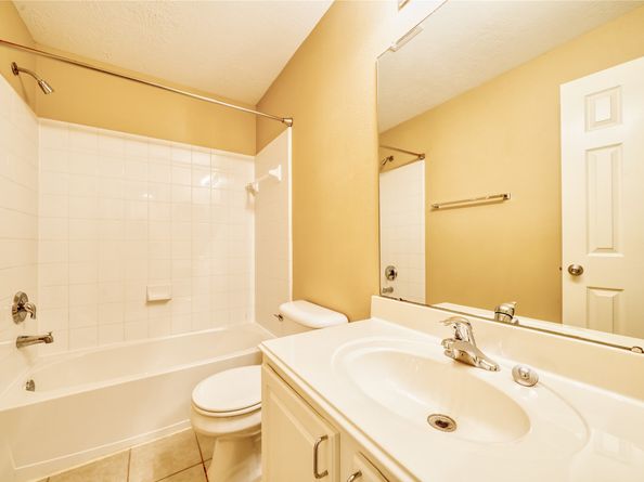 2831 Hackamore Hollow Lane, Houston TX 77014