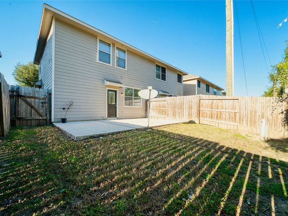 2831 Hackamore Hollow Lane, Houston TX 77014