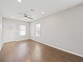 3810 Rawley Street, Houston TX 77020