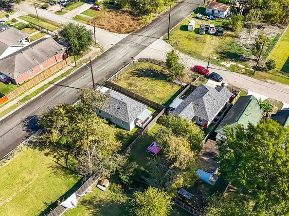 3810 Rawley Street, Houston TX 77020