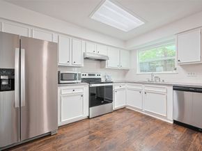 10174 Beekman Place Drive, Houston TX 77043