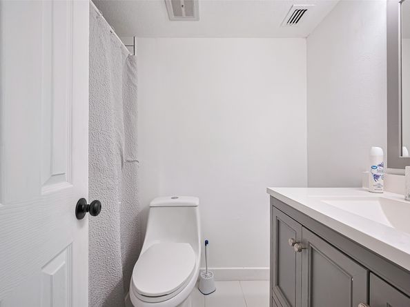 10174 Beekman Place Drive, Houston TX 77043