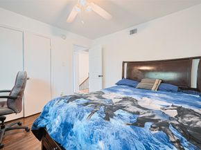 10174 Beekman Place Drive, Houston TX 77043