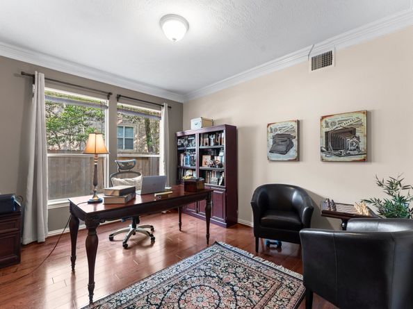 51 N Scribewood Circle, The Woodlands TX 77382