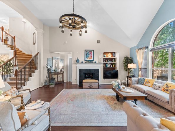 51 N Scribewood Circle, The Woodlands TX 77382