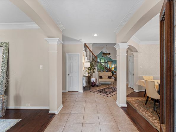 51 N Scribewood Circle, The Woodlands TX 77382