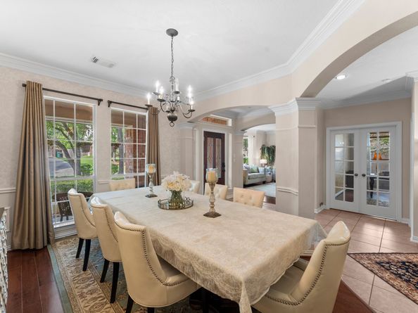 51 N Scribewood Circle, The Woodlands TX 77382