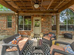 51 N Scribewood Circle, The Woodlands TX 77382