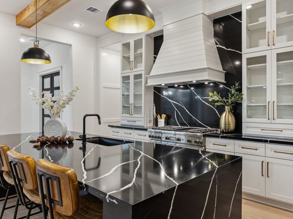 1112 Kinley Lane, Houston TX 77018