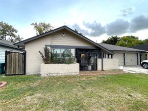 5919 Heatherbrook Drive, Houston TX 77085