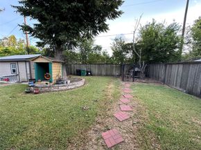 5919 Heatherbrook Drive, Houston TX 77085