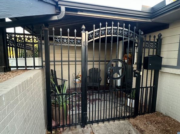 5919 Heatherbrook Drive, Houston TX 77085