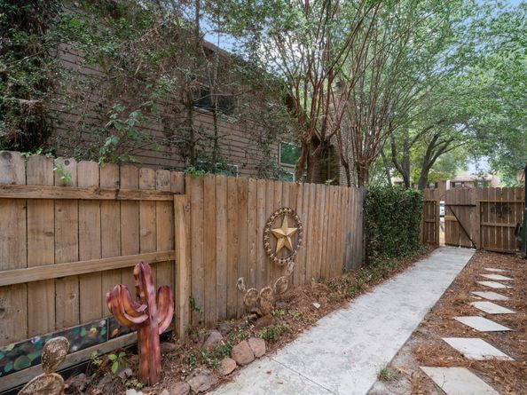 3318 Golden Willow Drive, Kingwood TX 77339