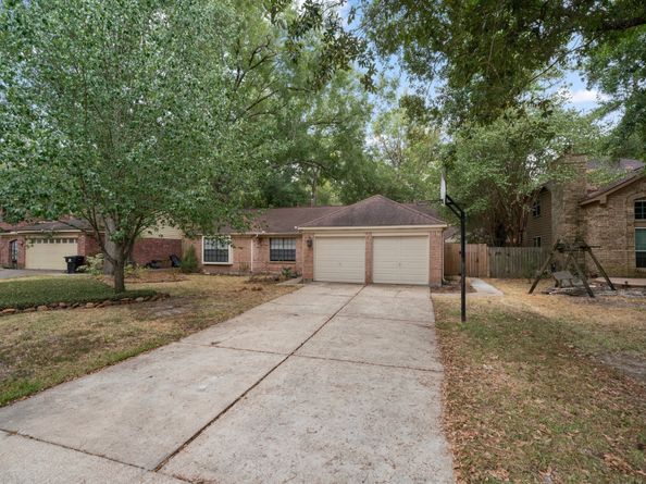 3318 Golden Willow Drive, Kingwood TX 77339