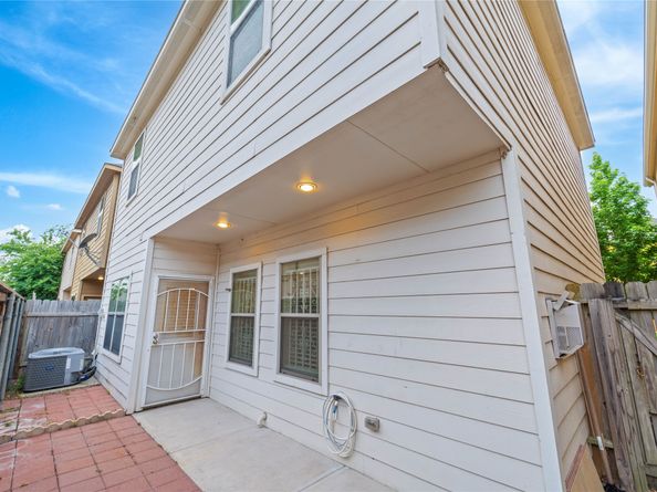 12627 Ashford Shore Drive, Houston TX 77072