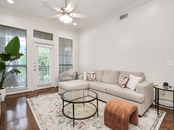 2120 Kipling Street 306, Houston TX 77098