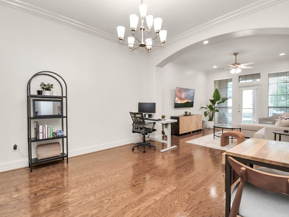 2120 Kipling Street 306, Houston TX 77098